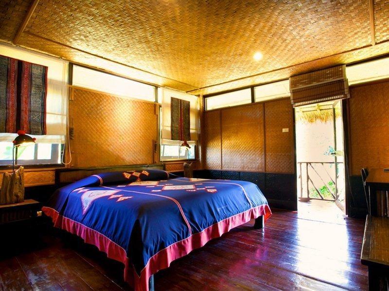 Hmong Hilltribe Lodge Маэ-Рим Экстерьер фото